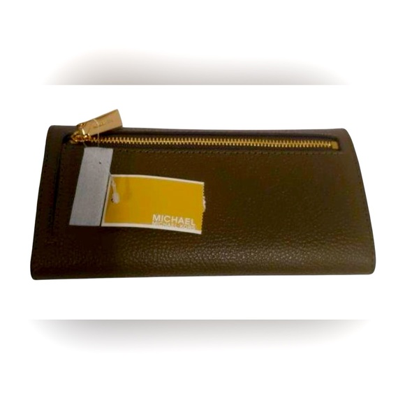 Michael Kors Jet Set Travel Large Trifold Wallet - Picture 4 of 5